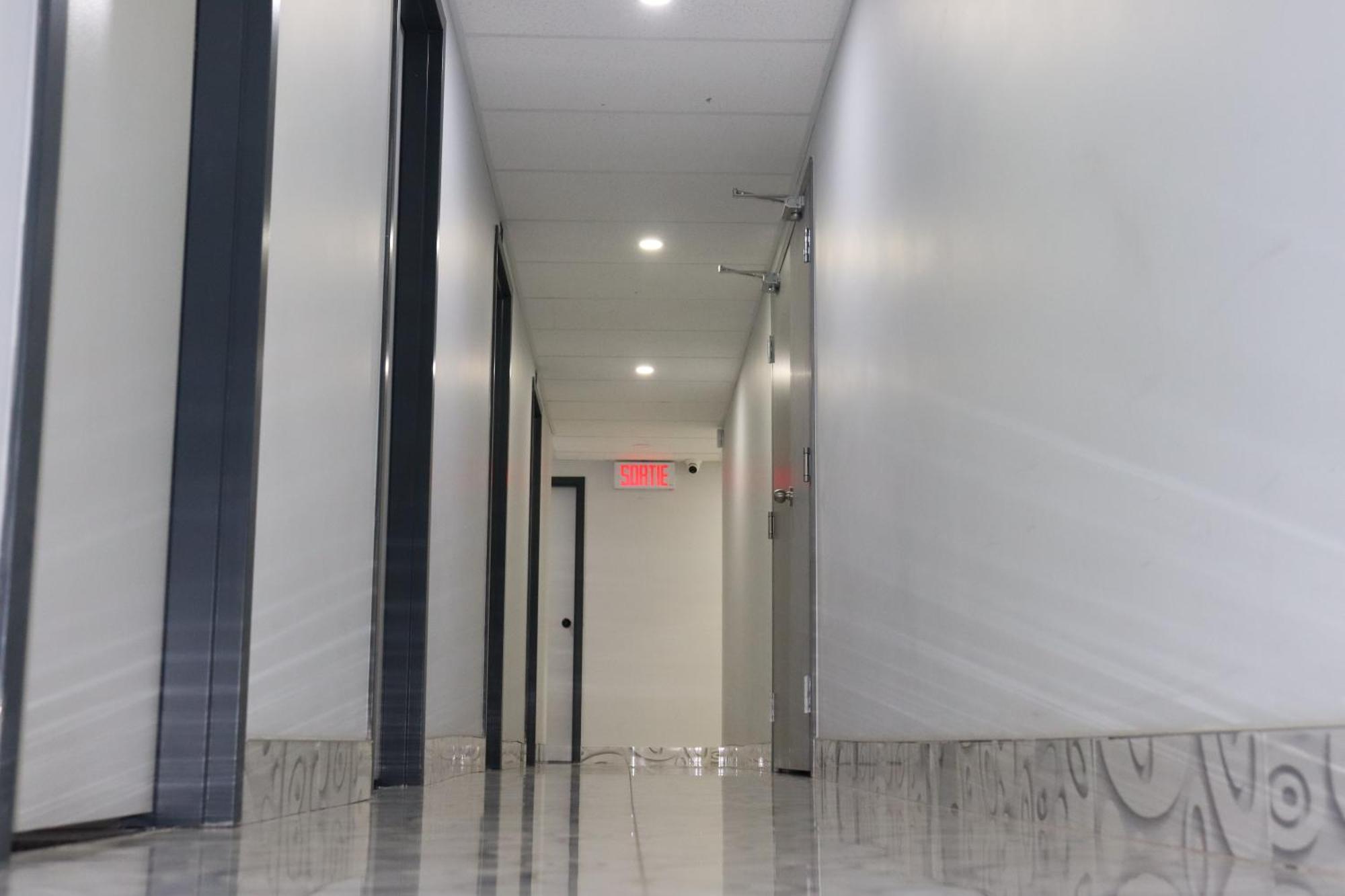 Amr Hotel Inc サンジェローム エクステリア 写真
